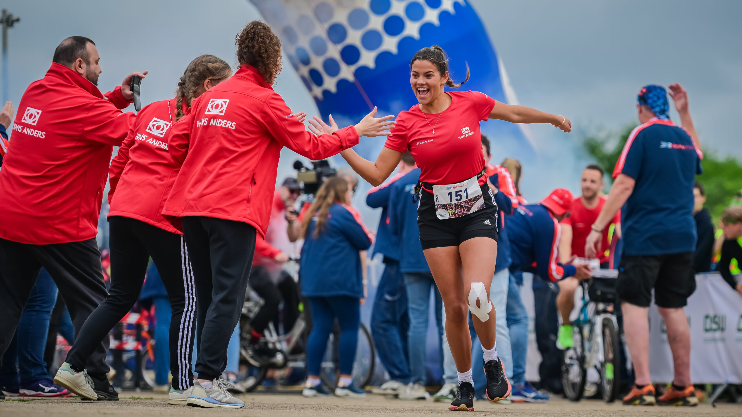 Doorkomst Roparun 2026 in Bergen op Zoom: steun de deelnemers op 25 mei langs de route