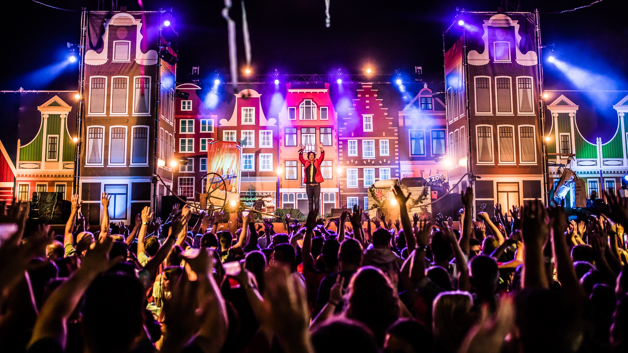 Festival de musique animé avec public et scène - Bergen op Zoom